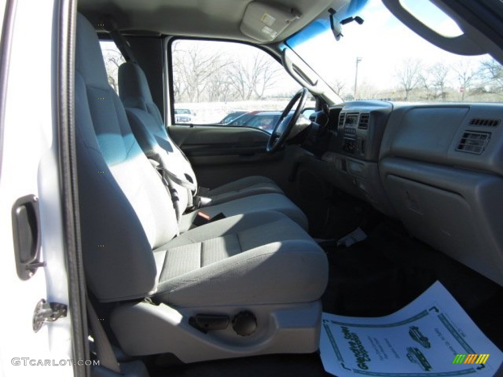 2004 F250 Super Duty XL SuperCab 4x4 - Oxford White / Medium Flint photo #12