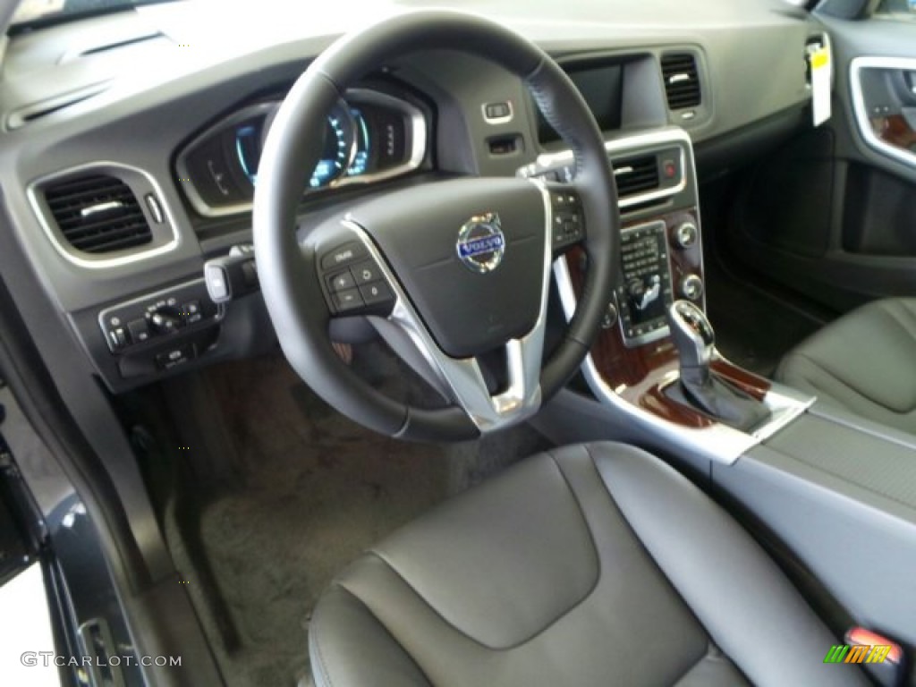 2015 Volvo V60 T5 Drive-E Front Seat Photo #91002870