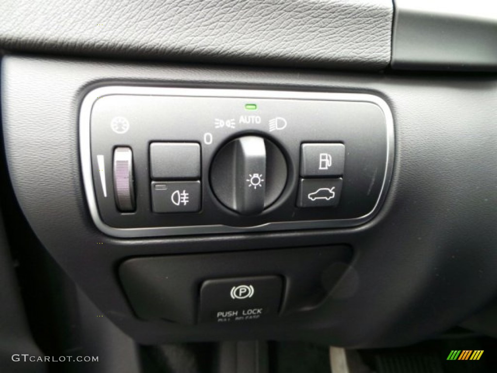 2015 Volvo V60 T5 Drive-E Controls Photo #91003011