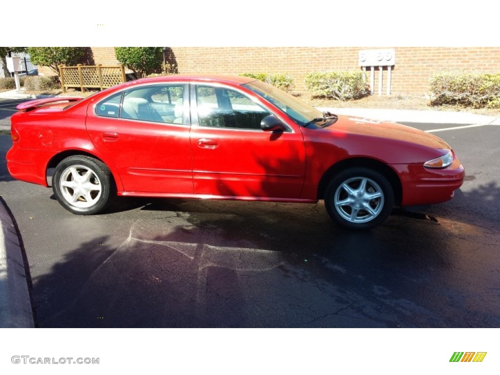 2004 Alero GL1 Sedan - Bright Red / Pewter photo #7