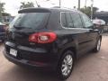Deep Black Metallic - Tiguan SE Photo No. 5