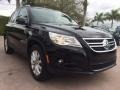 Deep Black Metallic - Tiguan SE Photo No. 7