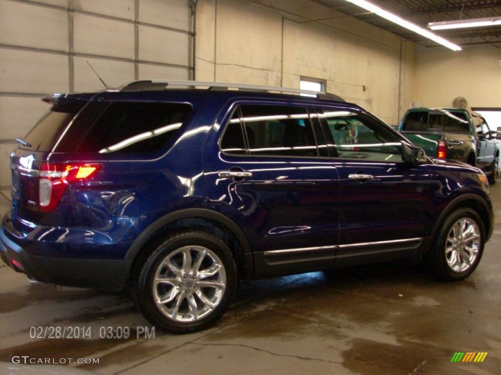 2011 Explorer XLT 4WD - Kona Blue Metallic / Charcoal Black photo #4