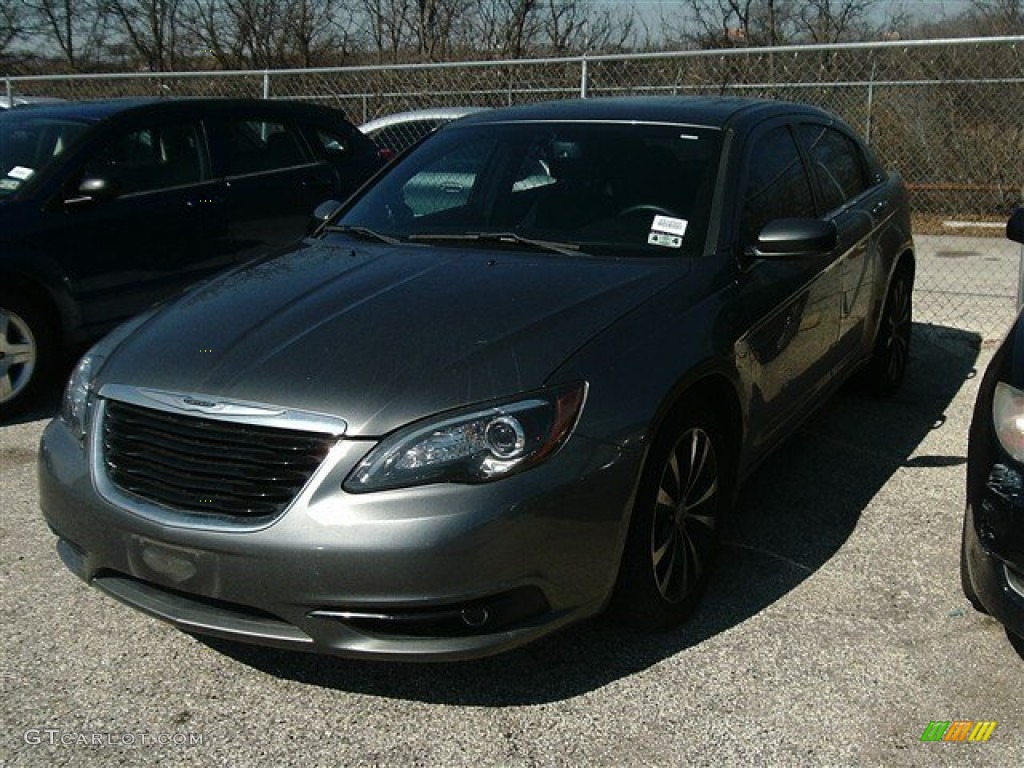 2012 200 S Sedan - Tungsten Metallic / Black photo #2