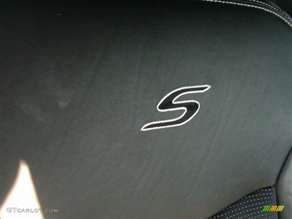 2012 200 S Sedan - Tungsten Metallic / Black photo #7
