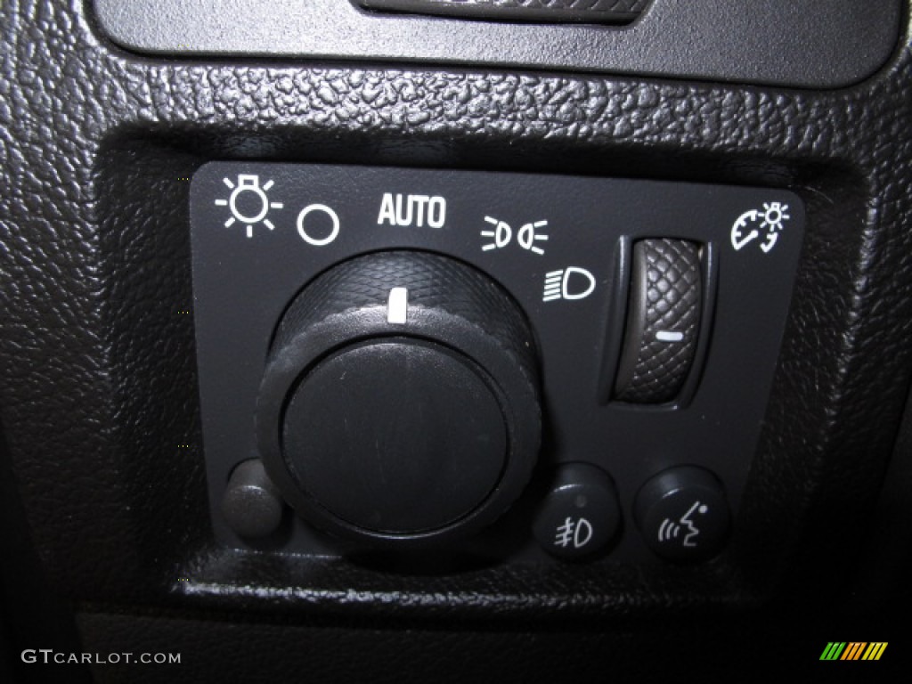 2006 Hummer H3 Standard H3 Model Controls Photo #91019852