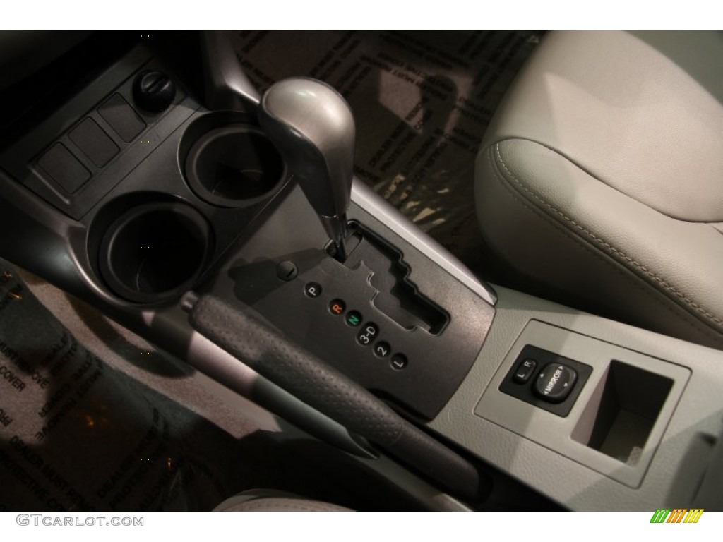 2007 Toyota RAV4 Limited Transmission Photos