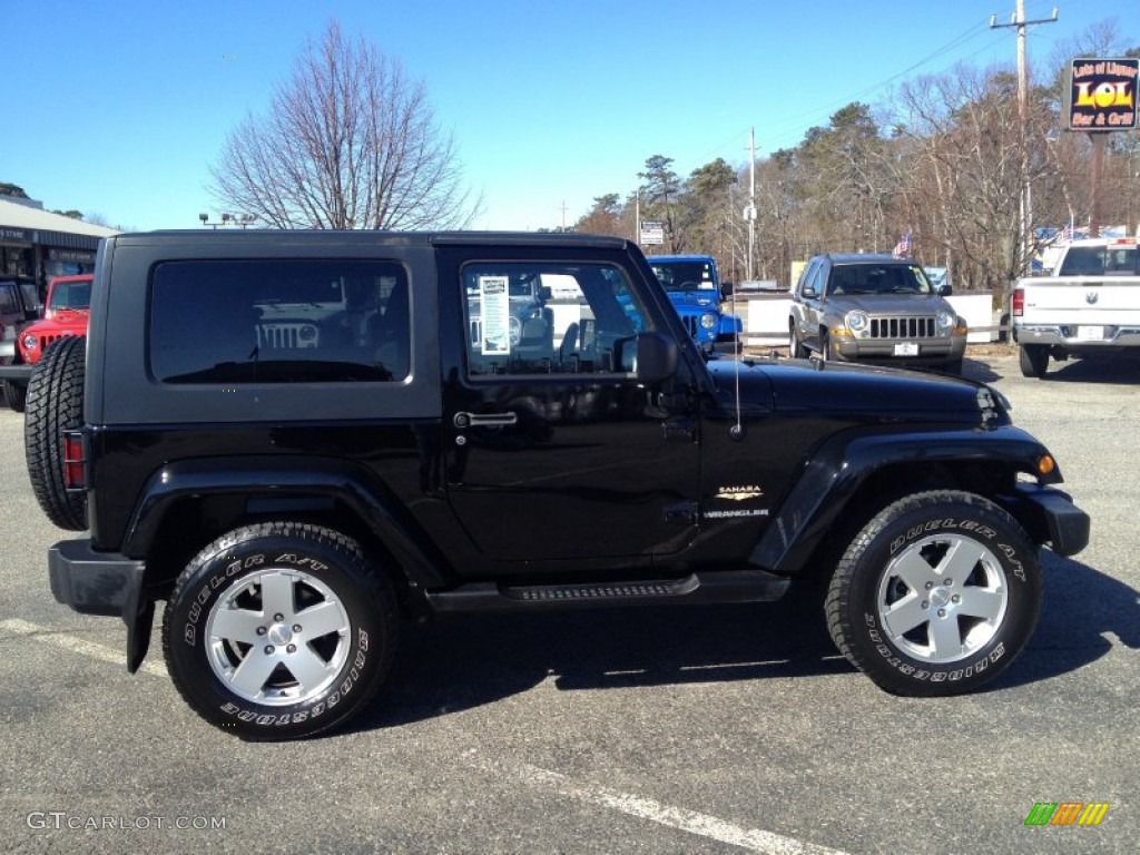 2010 Wrangler Sahara 4x4 - Black / Dark Slate Gray/Medium Slate Gray photo #21