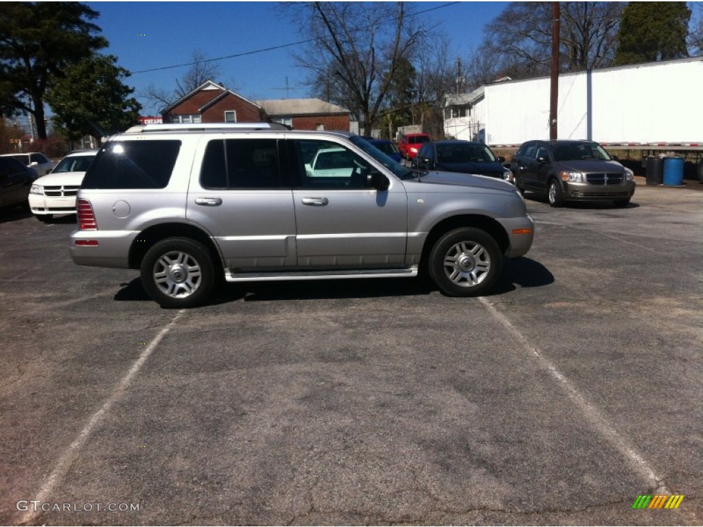 2005 Mountaineer V8 Premier AWD - Light French Silk Metallic / Medium Dark Parchment photo #4