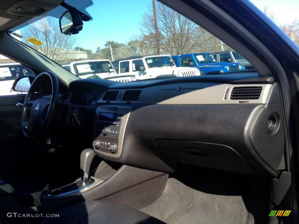 2006 Impala SS - Black / Ebony Black photo #28