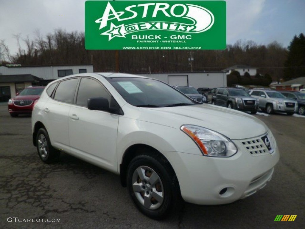 Phantom White Nissan Rogue