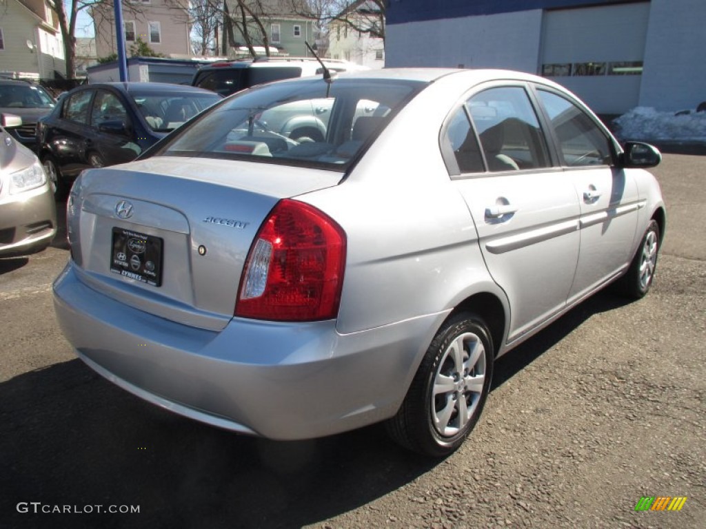 2009 Accent GLS 4 Door - Platinum Silver / Gray photo #4