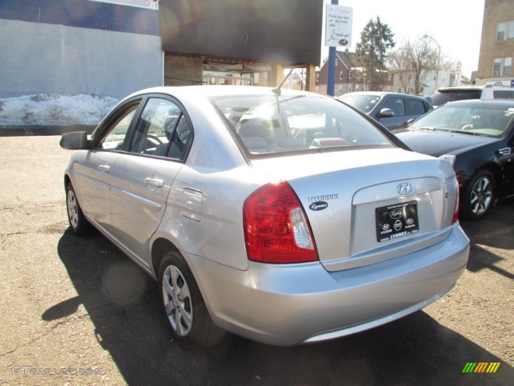 2009 Accent GLS 4 Door - Platinum Silver / Gray photo #6