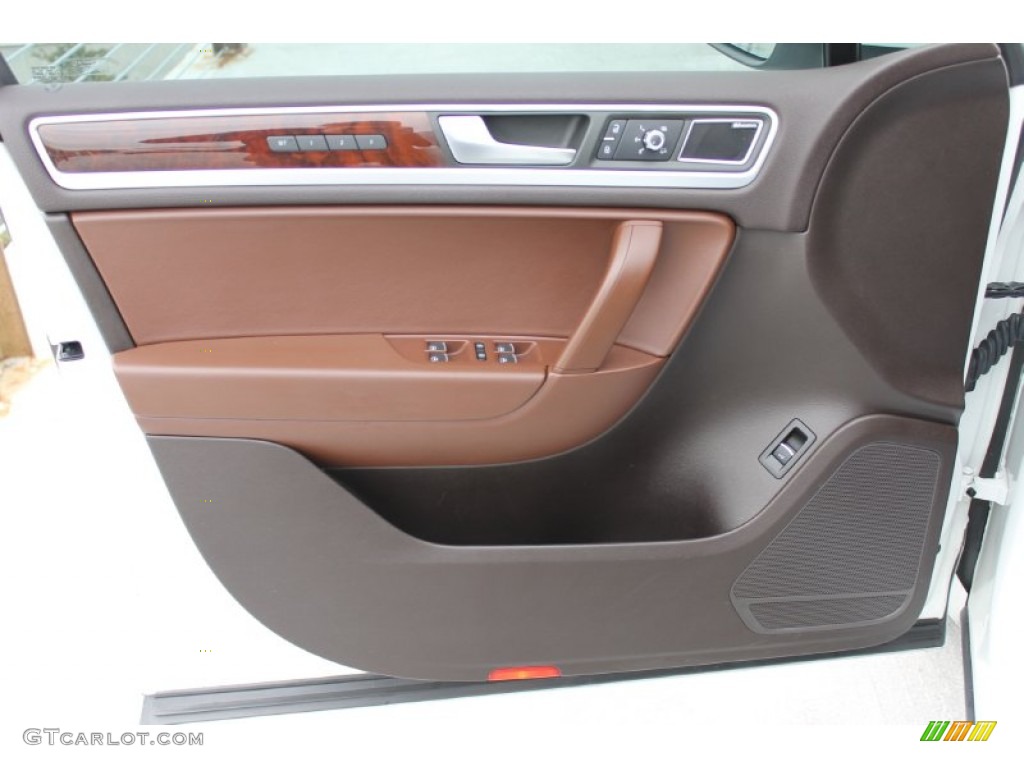 2012 Volkswagen Touareg TDI Executive 4XMotion Saddle Brown Door Panel Photo #91039037