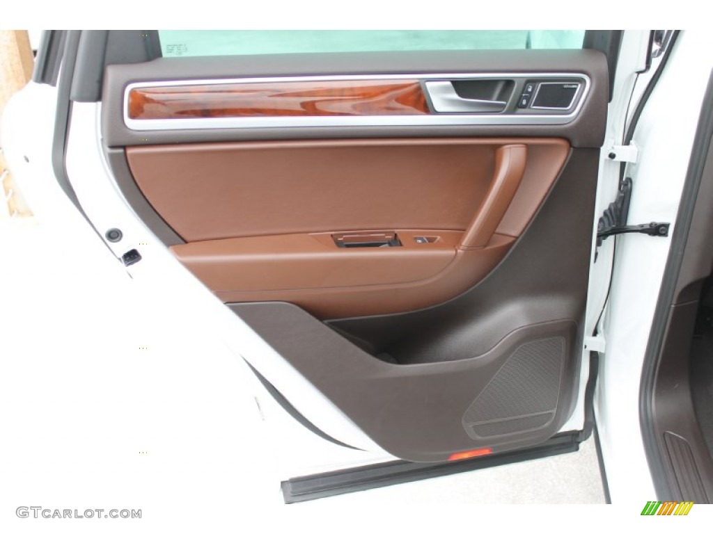2012 Volkswagen Touareg TDI Executive 4XMotion Door Panel Photos