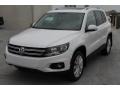 Candy White - Tiguan SE Photo No. 3