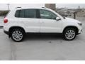 Candy White - Tiguan SE Photo No. 11