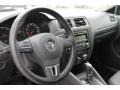 Black - Jetta SE Sedan Photo No. 15