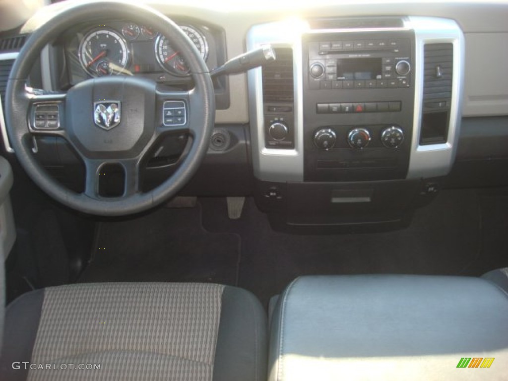 2012 Ram 1500 SLT Quad Cab 4x4 - Black / Dark Slate Gray/Medium Graystone photo #2