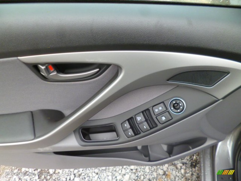 2014 Elantra SE Sedan - Gray / Gray photo #17