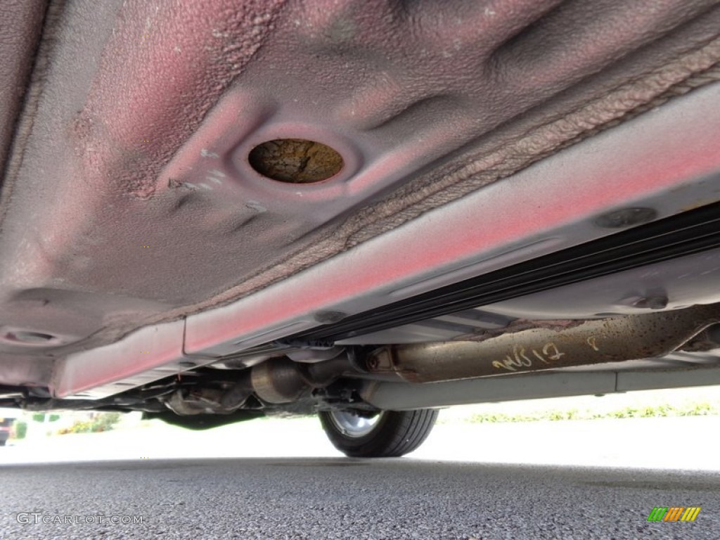 2005 Toyota Solara SLE V6 Convertible Undercarriage Photo #91052913