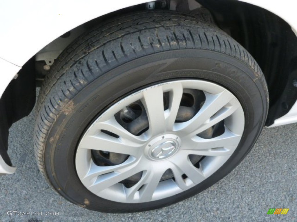 2011 MAZDA2 Sport - Crystal White Pearl / Black photo #11