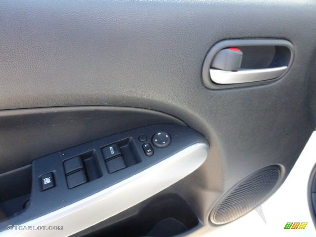 2011 MAZDA2 Sport - Crystal White Pearl / Black photo #15