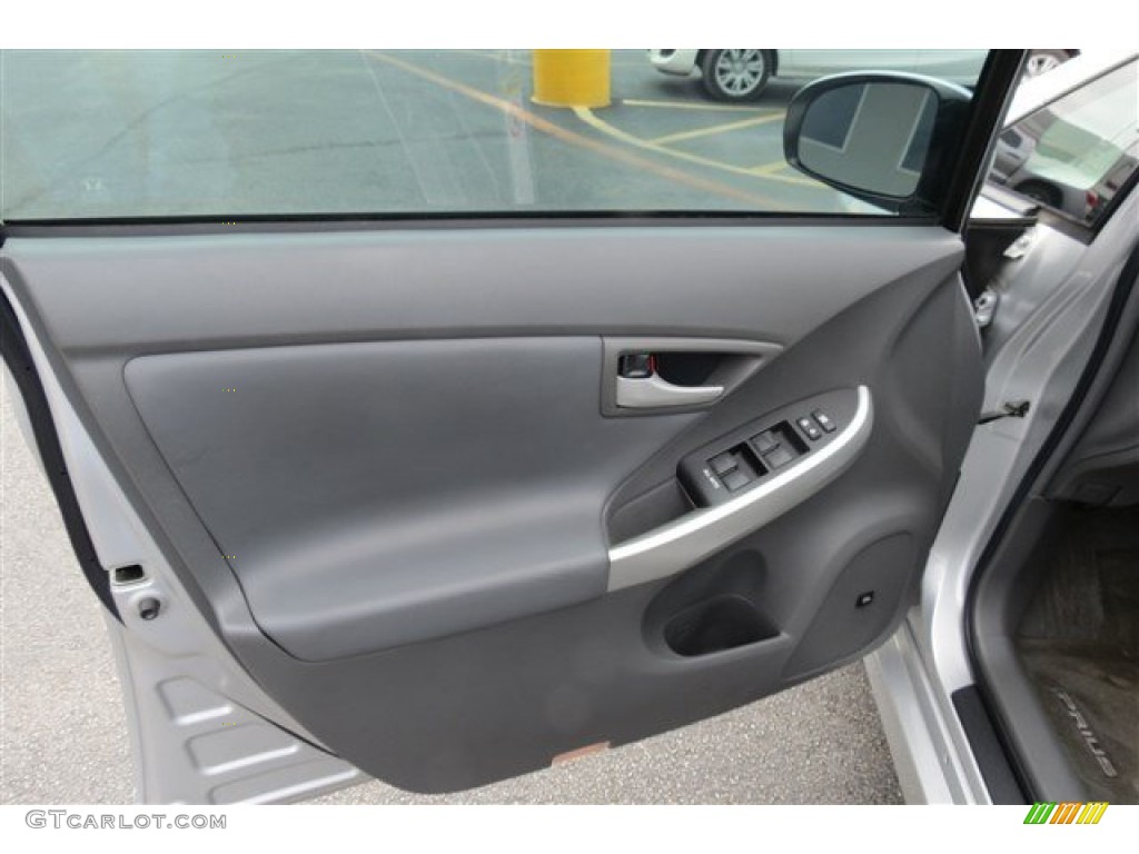 2010 Prius Hybrid IV - Classic Silver Metallic / Dark Gray photo #10