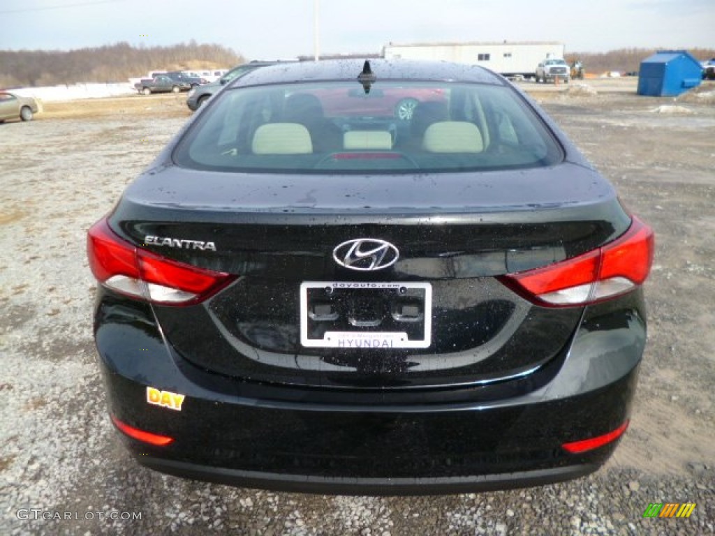 2014 Elantra SE Sedan - Black / Beige photo #6