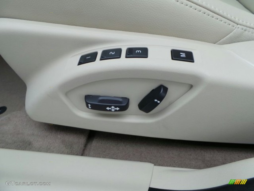 2015 Volvo XC60 T5 Drive-E Controls Photo #91058619