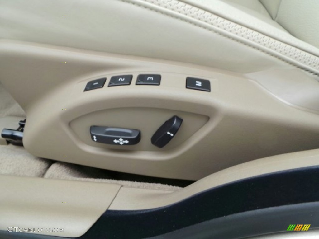 2015 Volvo XC70 T5 Drive-E Controls Photo #91063128