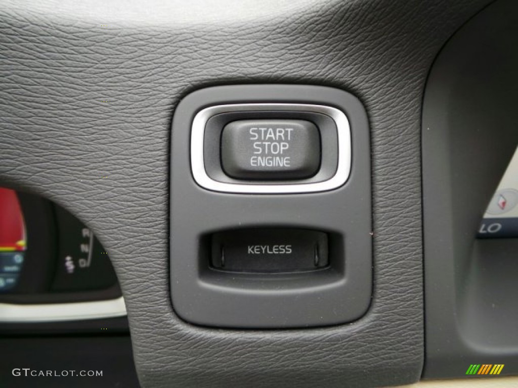 2015 Volvo XC70 T5 Drive-E Controls Photo #91063203