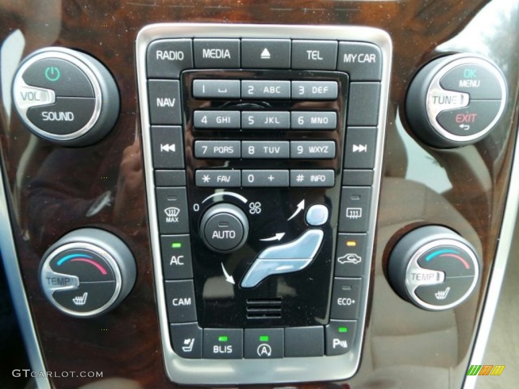 2015 Volvo XC70 T5 Drive-E Controls Photo #91063256