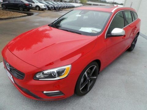 2015 Volvo V60 T6 AWD R-Design Data, Info and Specs