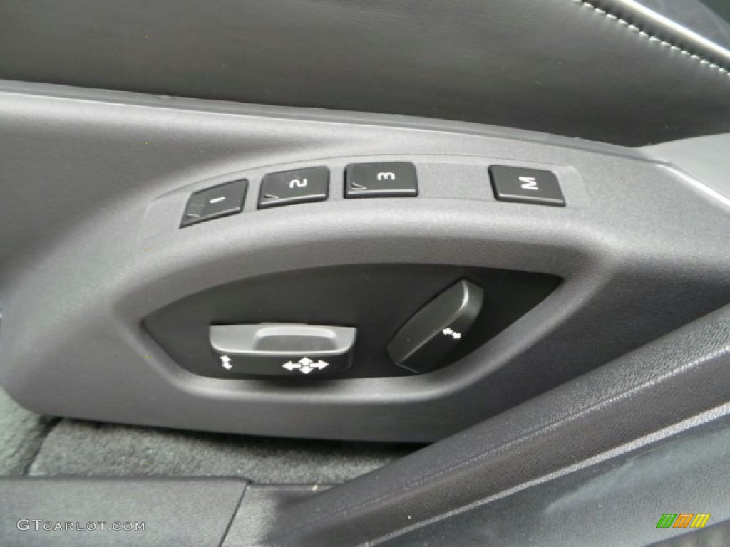 2015 Volvo V60 T6 AWD R-Design Controls Photo #91064721