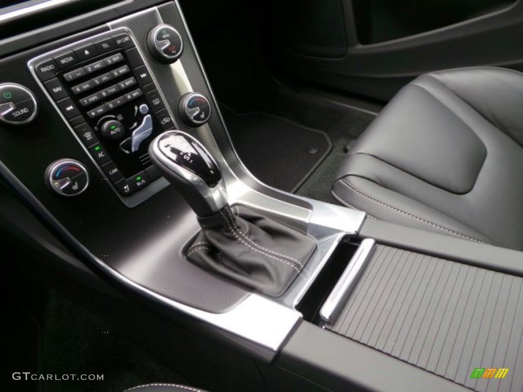 2015 Volvo V60 T6 AWD R-Design Transmission Photos