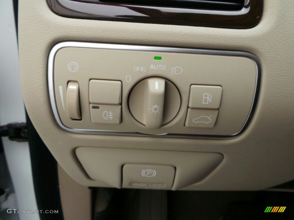 2015 Volvo S80 T5 Drive-E Controls Photo #91065637