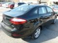Tuxedo Black - Fiesta SE Sedan Photo No. 2