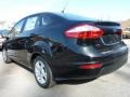 Tuxedo Black - Fiesta SE Sedan Photo No. 4