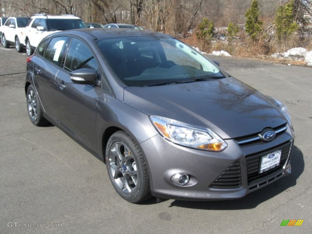 2014 Focus SE Hatchback - Sterling Gray / Charcoal Black photo #1