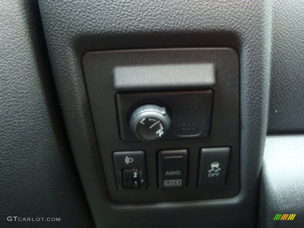 2011 Rogue SV AWD - Frosted Steel Metallic / Gray photo #18