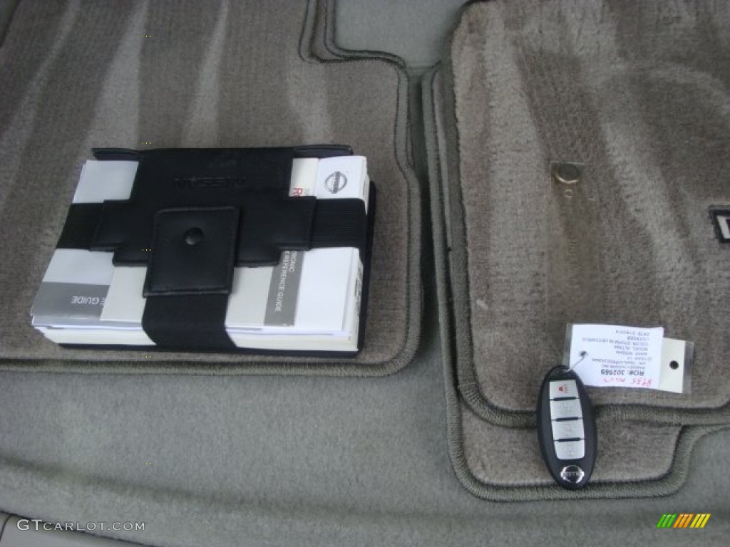 2011 Rogue SV AWD - Frosted Steel Metallic / Gray photo #28