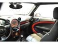Absolute Black - Cooper John Cooper Works Countryman Photo No. 30