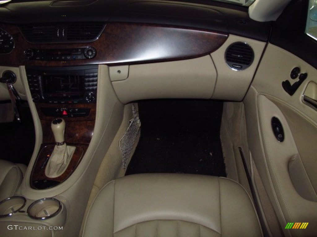 2006 CLS 500 - Alabaster White / Cashmere Beige photo #19