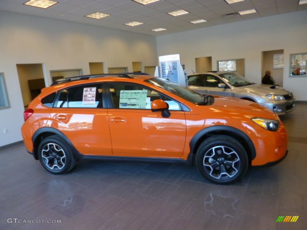 2014 XV Crosstrek 2.0i Premium - Tangerine Orange Pearl / Black photo #2