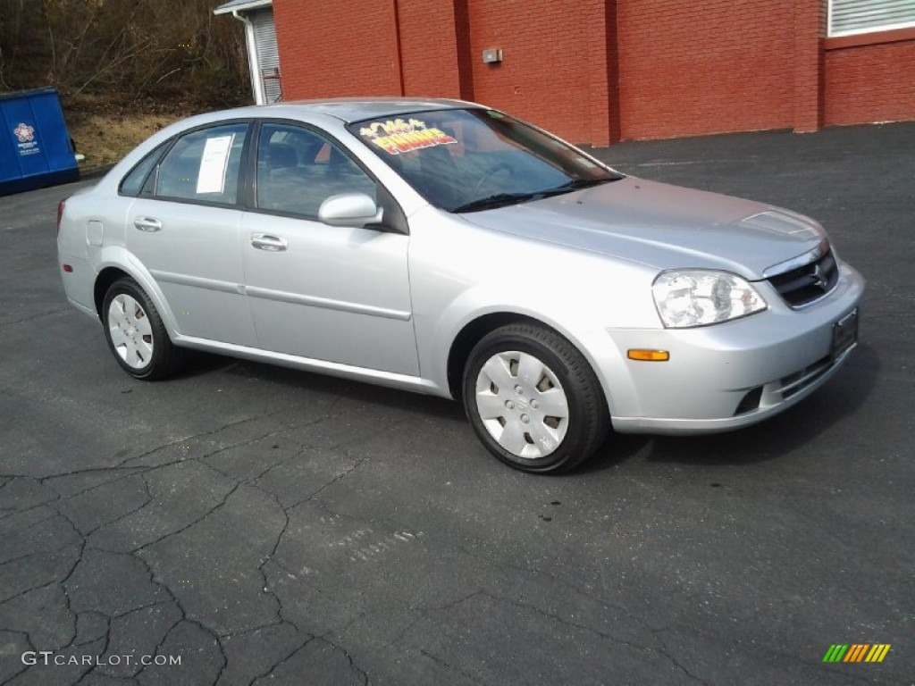 2007 Suzuki Forenza Sedan Exterior Photos