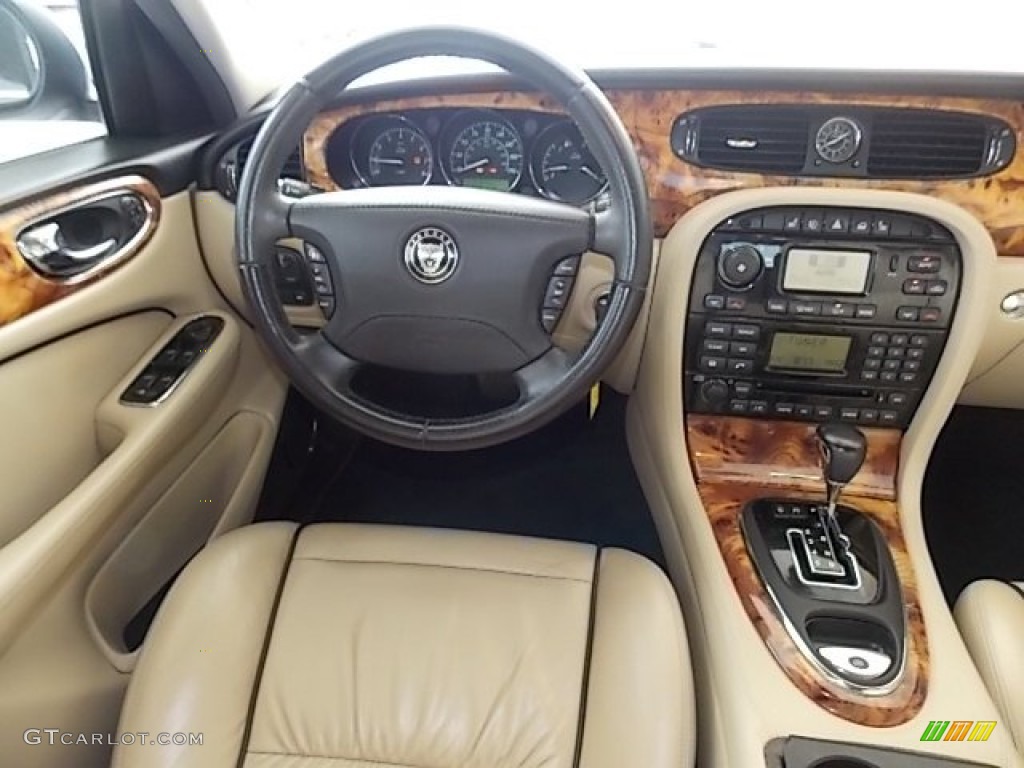 2007 Jaguar XJ XJ8 Barley Dashboard Photo #91088929