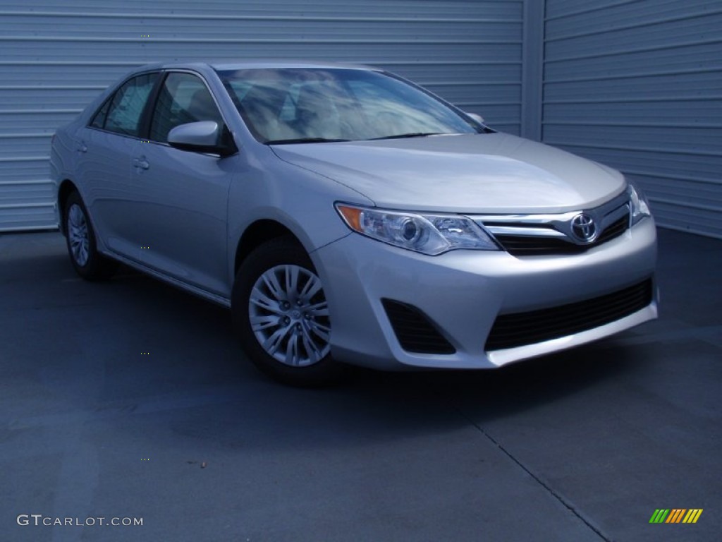 2014 Camry LE - Classic Silver Metallic / Ash photo #2