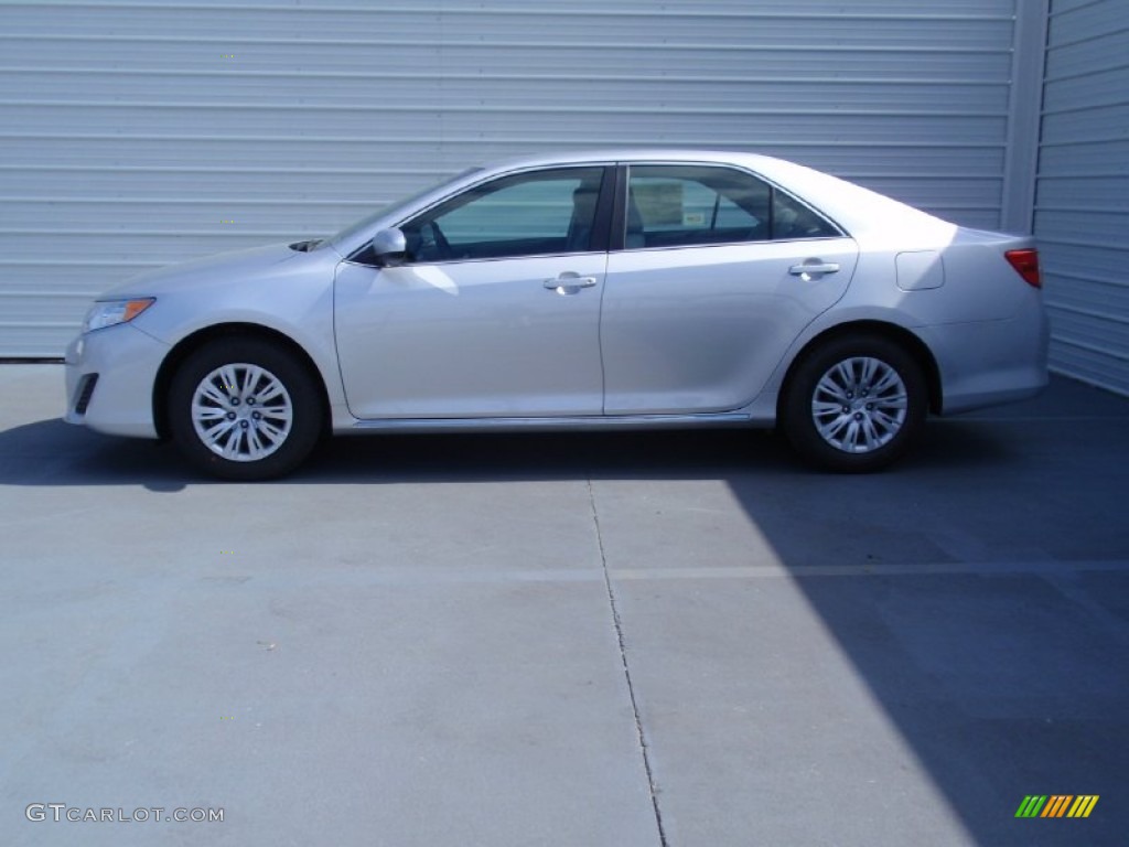 2014 Camry LE - Classic Silver Metallic / Ash photo #6