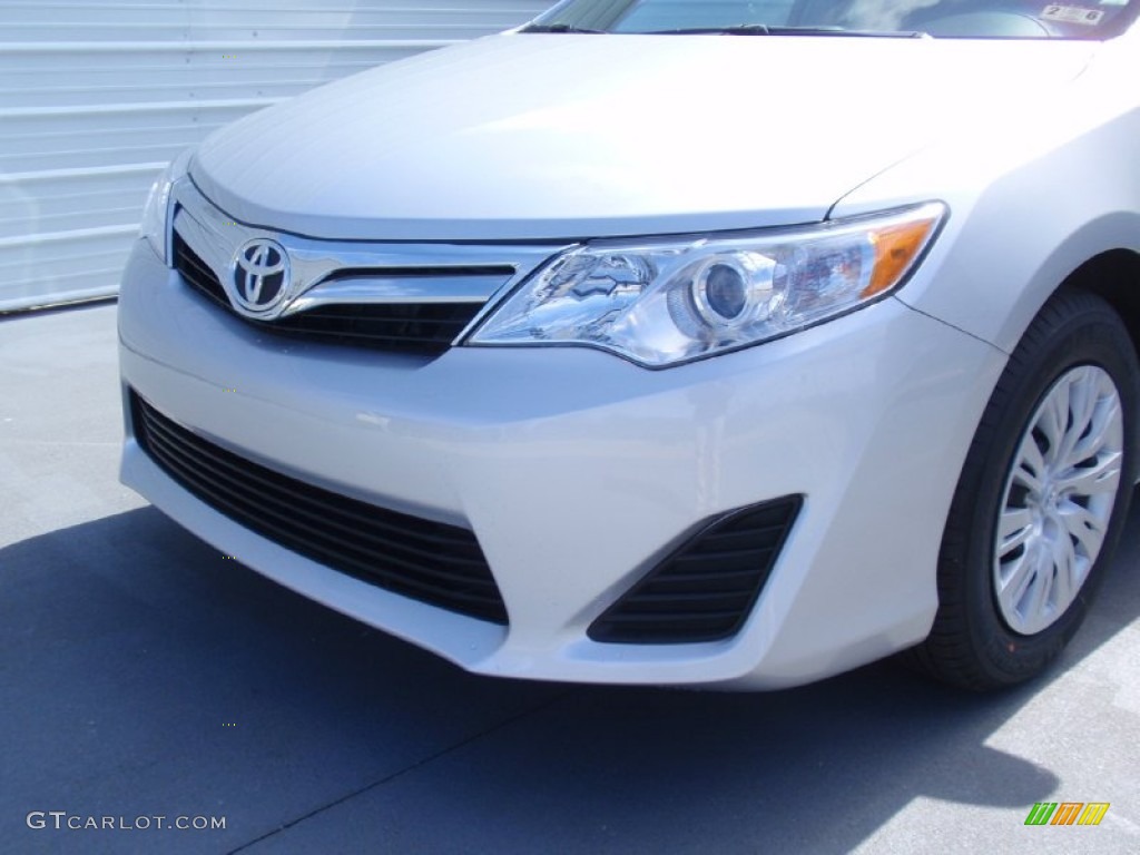 2014 Camry LE - Classic Silver Metallic / Ash photo #10
